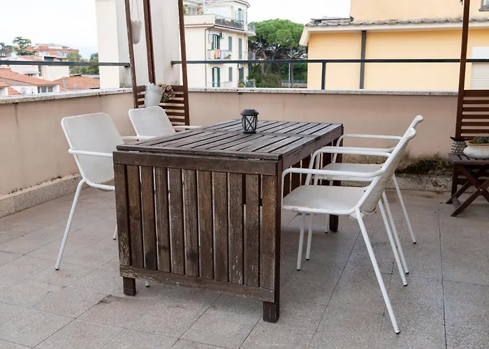 Stanza Con Bagno Privato In Attico * Roma